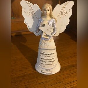 Angel Figurine with Star - Cream and Gold